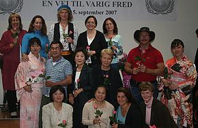 Vennskap mellom �st og Vest